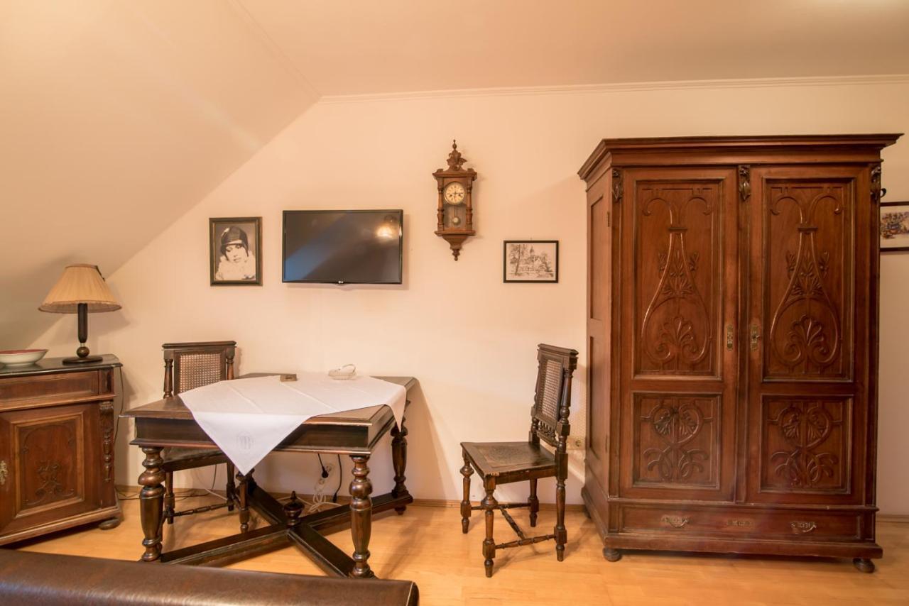Hotel Weingut Burger Kalladorf Esterno foto